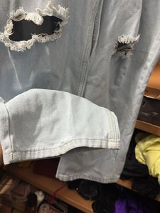 Light Wash Ripped Jeans