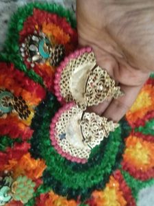 three  combo of earings and 50 rs Bradley free