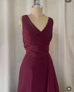 Elegant V-Neck Sleeveless Maxi Dress