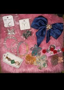 customized hamper available 🎀🌺
