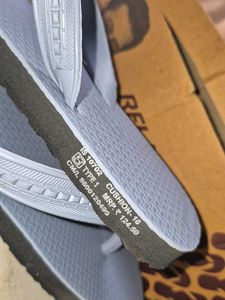 Relaxo Flip Flops