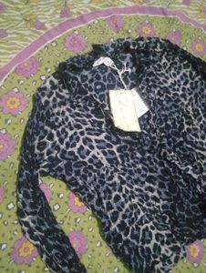 Stylish Leopard Print Button-Up Top