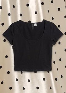 H&amp;M Classic Black Cropped T-Shirt