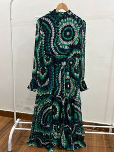 Abstract Retro print Maxi with smocked cuffs
