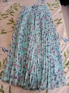 Flowy Floral Pleated Skirt