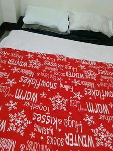 Cozy Winter Snowflake Bedding Set