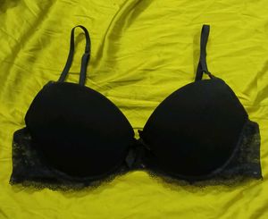 Victorias Secret Lace  Black Bra