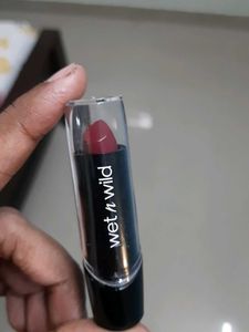 Wet n Wild Lipstick - DARK WINE Shade