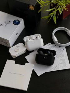 Apple AirPods Pro - Like New