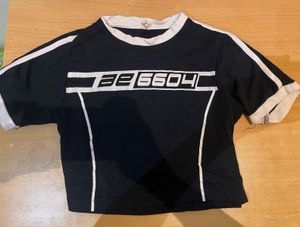 Black Cropped Graphic Tee