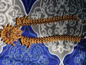 Exquisite Gold-Tone Indian Jewellery Set