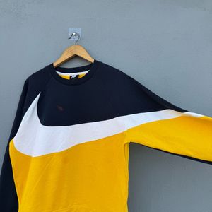 Nike Colorblock Crewneck Sweatshirt