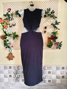 Sleek Black Twist-Front Cutout Midi Dress
