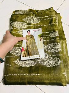 Elegant Olive Green Saree With Blouse Piece