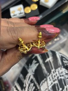 Elegant Gold Earrings with Pearls