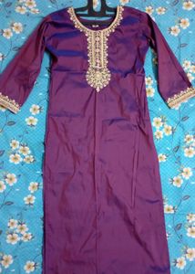 Elegant Purple Embroidered Kurta