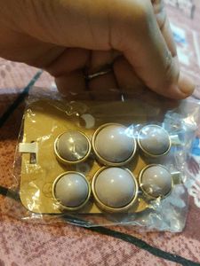 Set of 2 Round Hair Clips