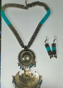 Necklace &amp; Earring Set