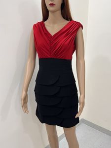 Chic Red &amp; Black Tiered Sheath Dress