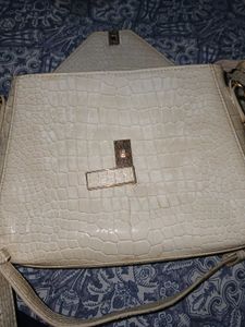 Chic Croc-Embossed Crossbody Bag