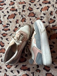 Zudio Sneakers