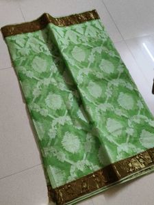 elegant saree with collar neck blouse pattern