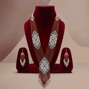 🌸✨ Morni Floral Beaded Necklace Set