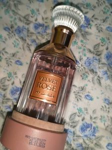 Lattafa -8ml decant(velvet rose )