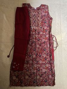 Elegant Floral Print Kurta Set