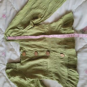 pretty crop top ✨️
