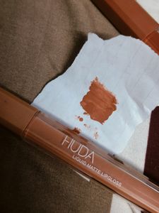 Huda Beauty Nude Lipstick And Hide🤐 Gift Free
