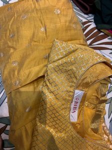 YTILAUQWBeautiful   Branded Lehnga Choli.     Heav