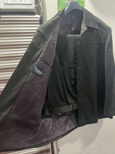 Men's suit