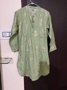 Elegant Green Kurta with Metallic Print