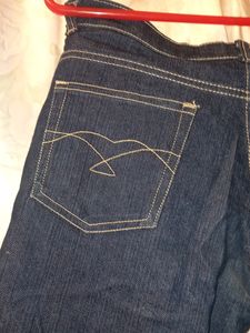 Dark Blue 3/4  Jeans.