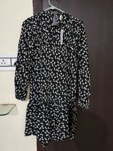 Chic Floral Print Mini Dress