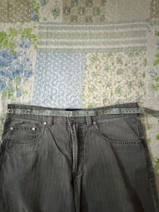 Men's Grey Relaxed Fit Jeans