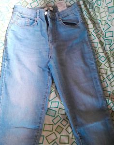 Light Wash High Waisted Skinny Jeans
