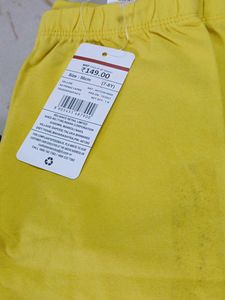 7-8 year Cute Navy Blue Paris T-Shirt and Yellow P