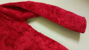 RED FURR TOP♥️