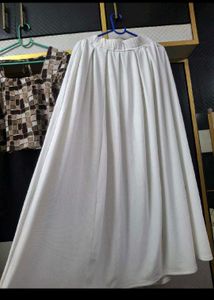 Stylish Printed Crop Top &amp; White Skirt Set