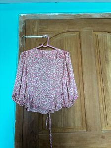Floral Print Tie-Up Top