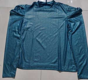 Trendy Woman Blue Top