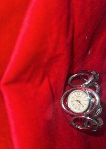 Expandable Bracelet Watch