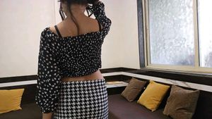 Chic Floral Print Crop Top