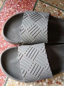 Red tape Sliders For Men