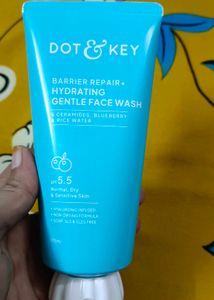 Dot & Key Hydrating Gentle Face Wash