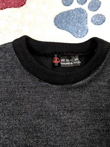 Men's Gray &amp; Black Long Sleeve Sweater