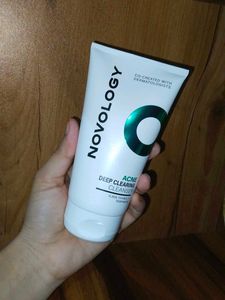 Novology Acne Deep Clearing Cleanser