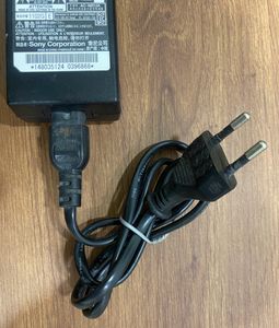 Sony AC Adapter 12 Volt 2.5 amp